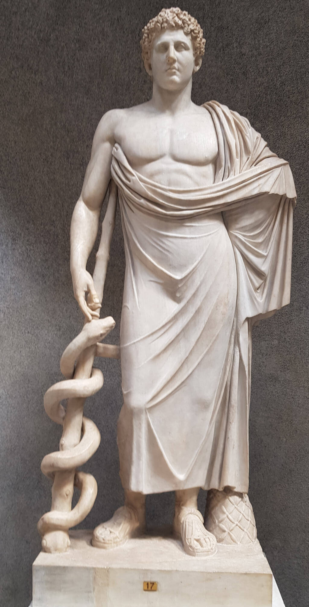 Statue des jungen Askelpios in den Vatikanische Museen