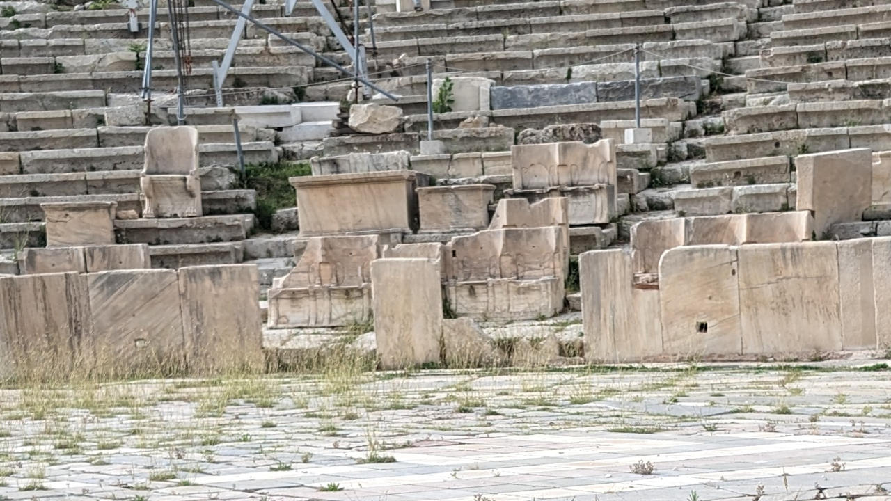Ehrensitze im Theater in der ersten Reihe waren für besonderen Würdenträgern vorbehalten