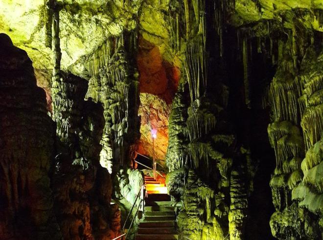 Zeus Höhle von Innen